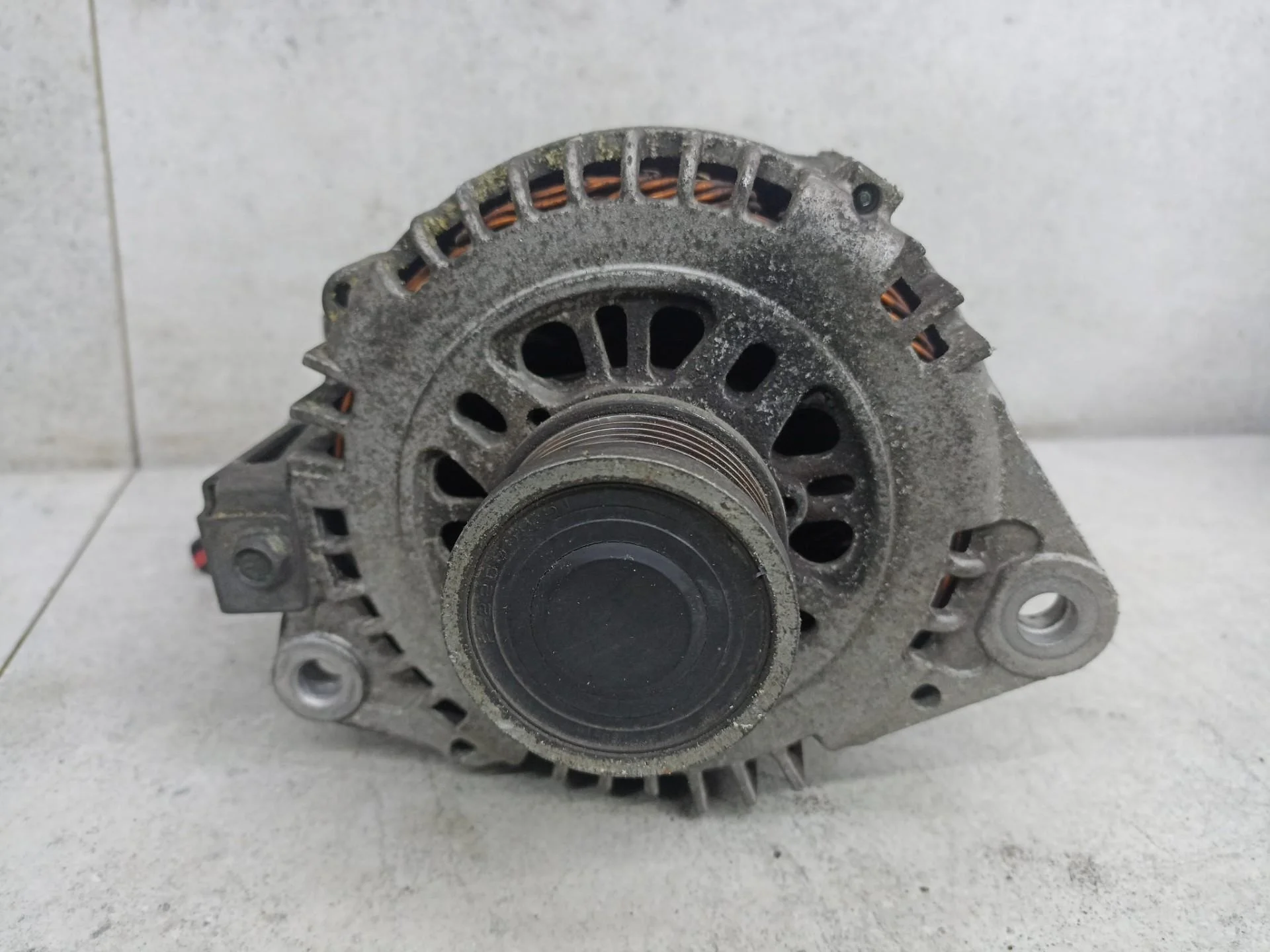 Генератор Nissan X-Trail T31 рест. 2011 23100AU40D