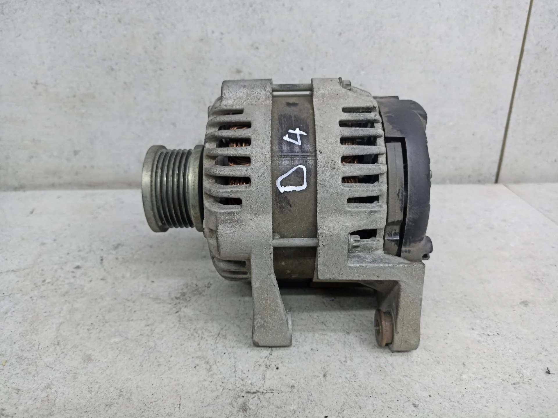 Генератор Chevrolet Cruze 2011 13579666