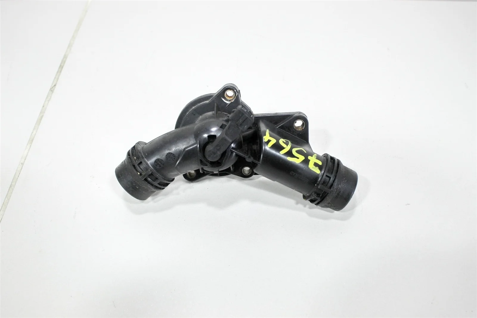 Корпус термостата BMW X5 1999-2006 11531437040 E53