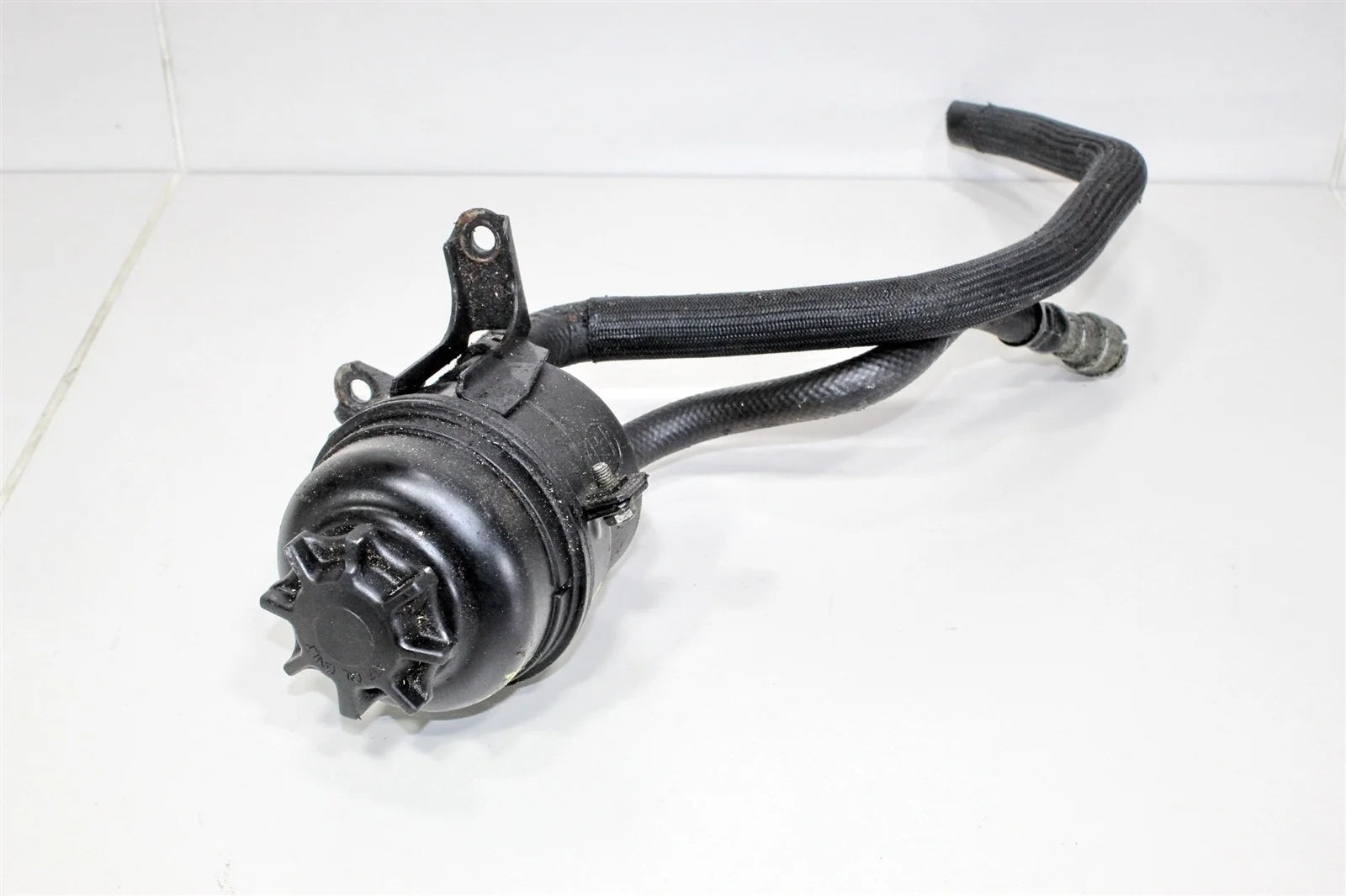 Бачок гидроусилителя BMW X5 1999-2006 32416851217 E53