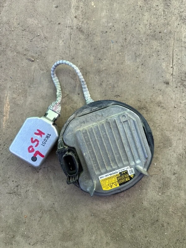 Блок розжига ксенона Toyota Camry 2012-2017 8596722080 50 55