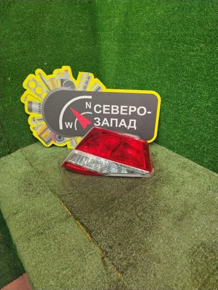Фонарь внутренний Toyota Camry 2013 8158133220 50 1AZFE, правый