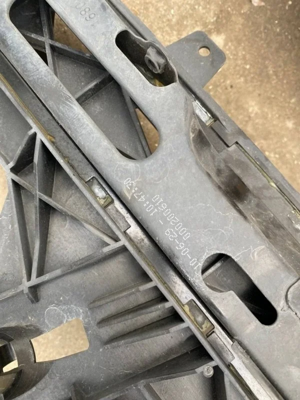 Крепление фары BMW 5 2010 F10