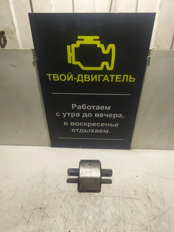 Подушка акпп Mercedes-Benz