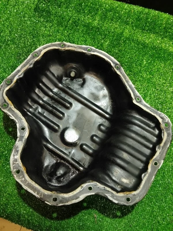 Поддон двигателя Toyota Avensis