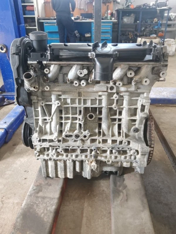 Двигатель Volvo XC90 2012 36001933 D5244T18