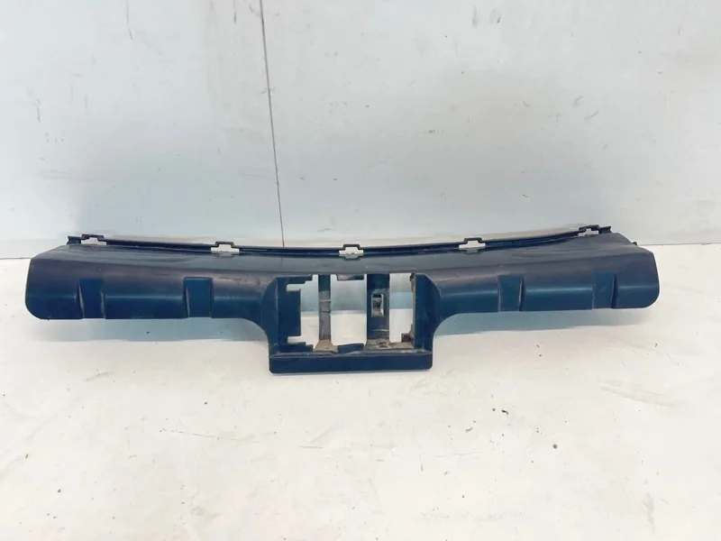 Кронштейн бампера Mercedes-Benz C-klasse 2014-2023 A2058850265 W205, передний