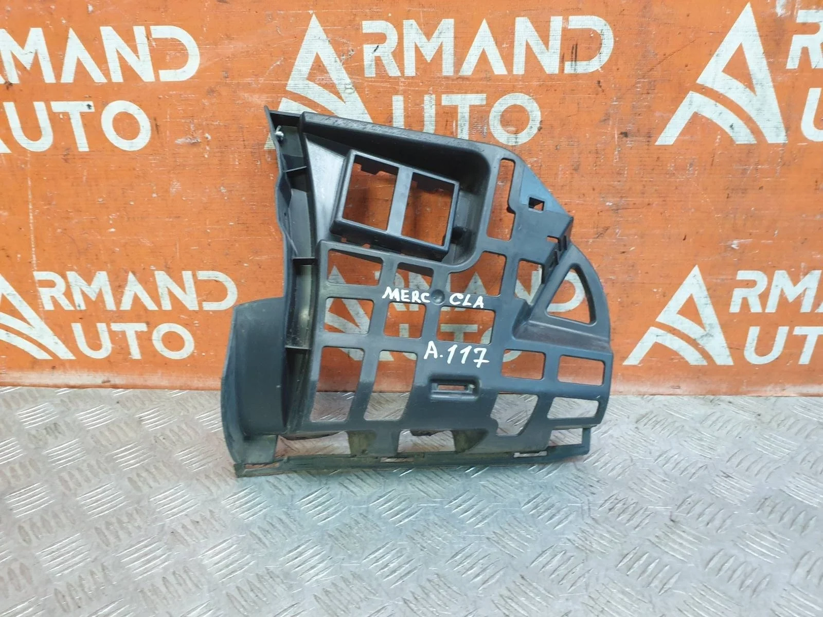 Кронштейн бампера Mercedes CLA-Class 2013-2019 C117, X117