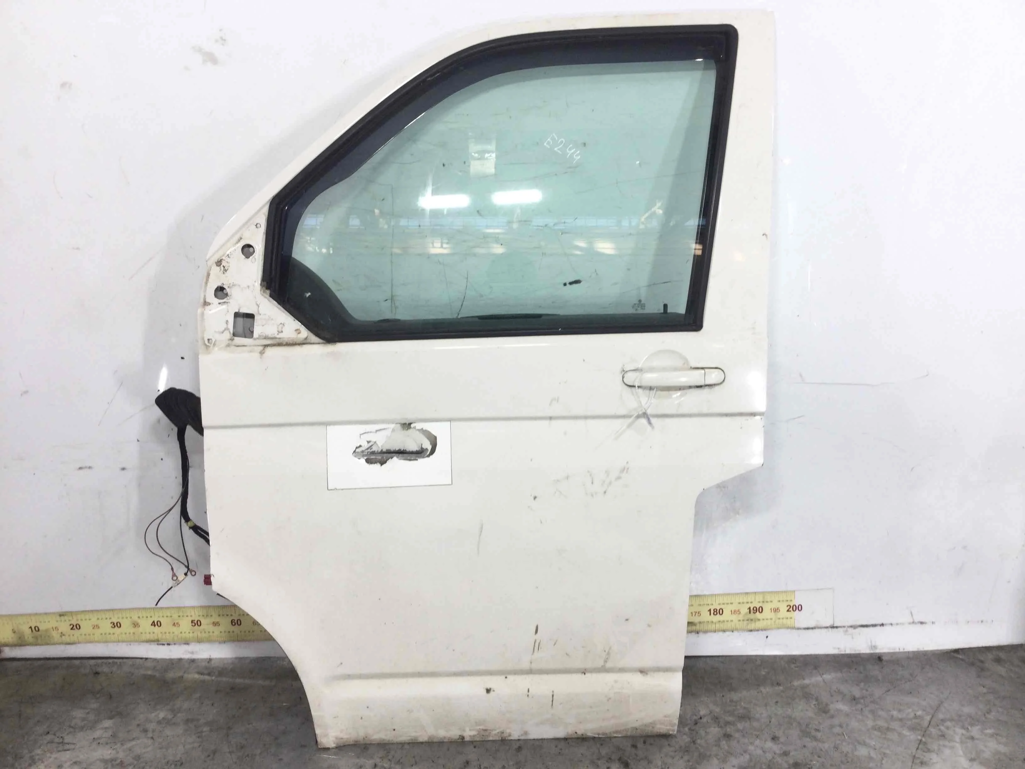 Дверь передняя левая Volkswagen Transporter T5 2010 - 2016 дизель 2.0 TDI Механика Микроавтобус