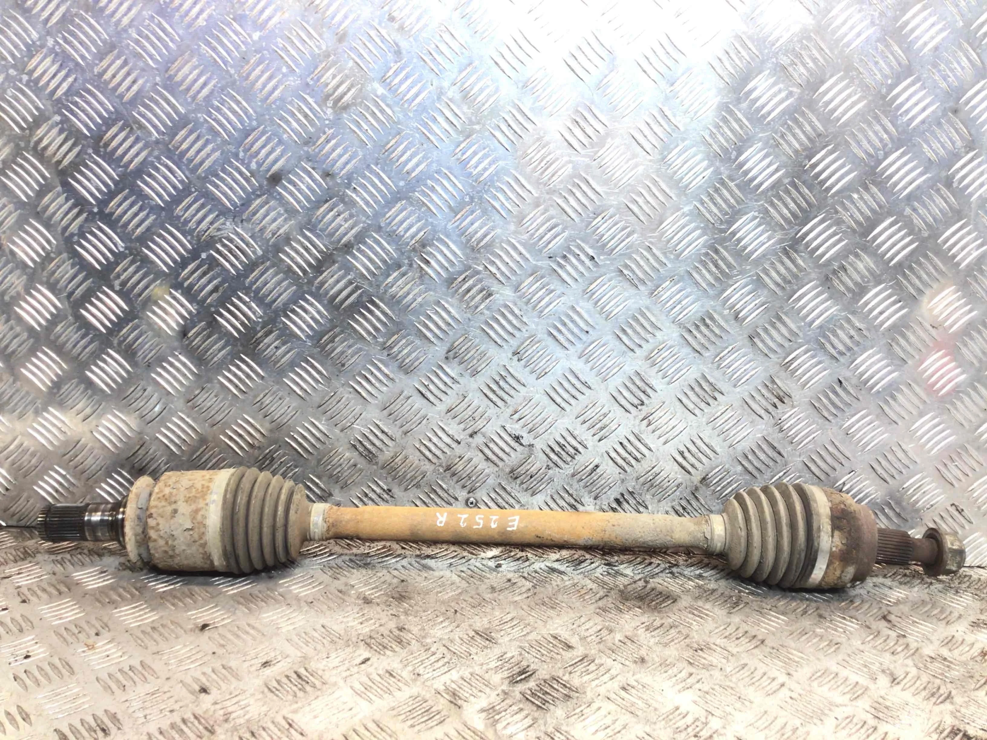 Полуось задняя (приводной вал, ШРУС) Mercedes GL X164 (2006-2009) дизель 4.0 CDI Автомат Внедорожник