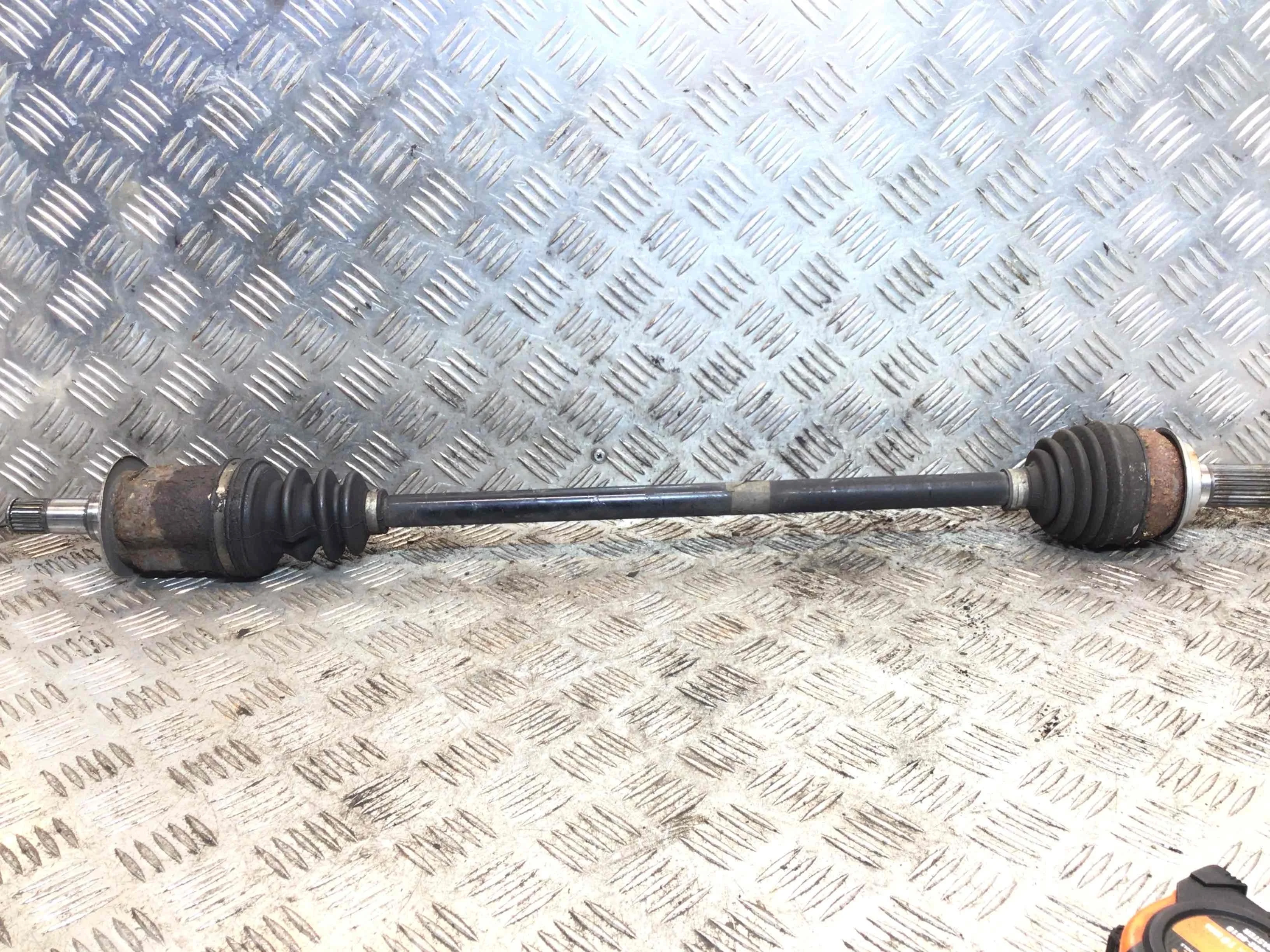 Полуось задняя (приводной вал, ШРУС) Honda CR-V 3 поколение [рестайлинг] (2009-2012) бензин 2.0 i Автомат Кроссовер