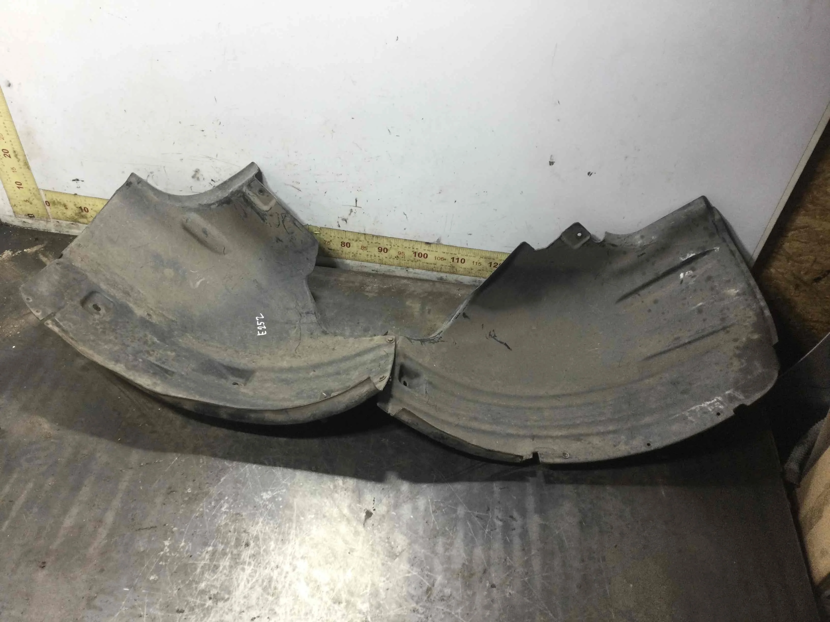 Защита арок передняя левая (подкрылок) Mercedes GL X164 (2006-2009) дизель 4.0 CDI Автомат Внедорожник