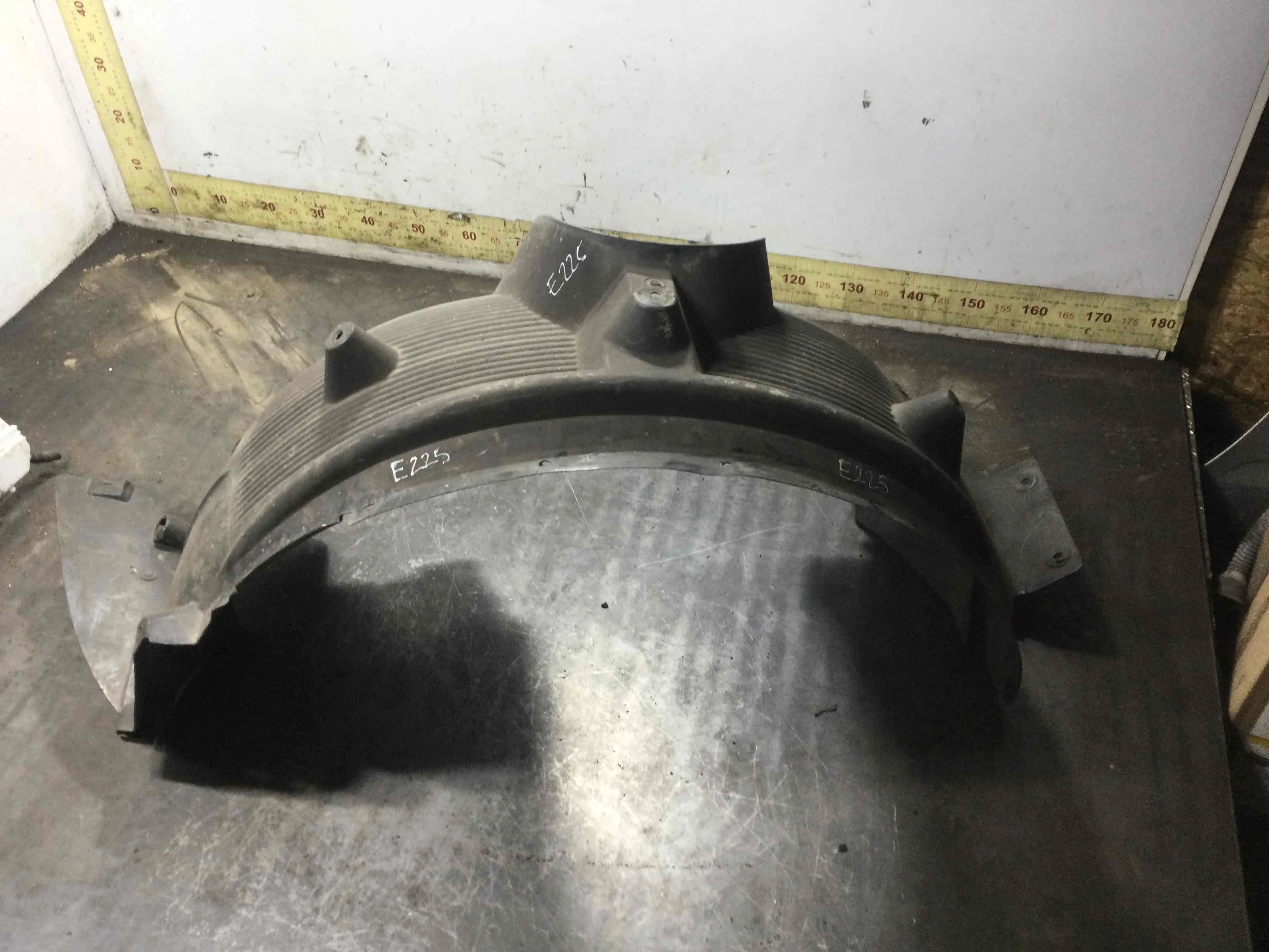 Защита арок передняя левая (подкрылок) BMW X3 E83 (2003-2006) бензин 2.5 i Автомат Кроссовер