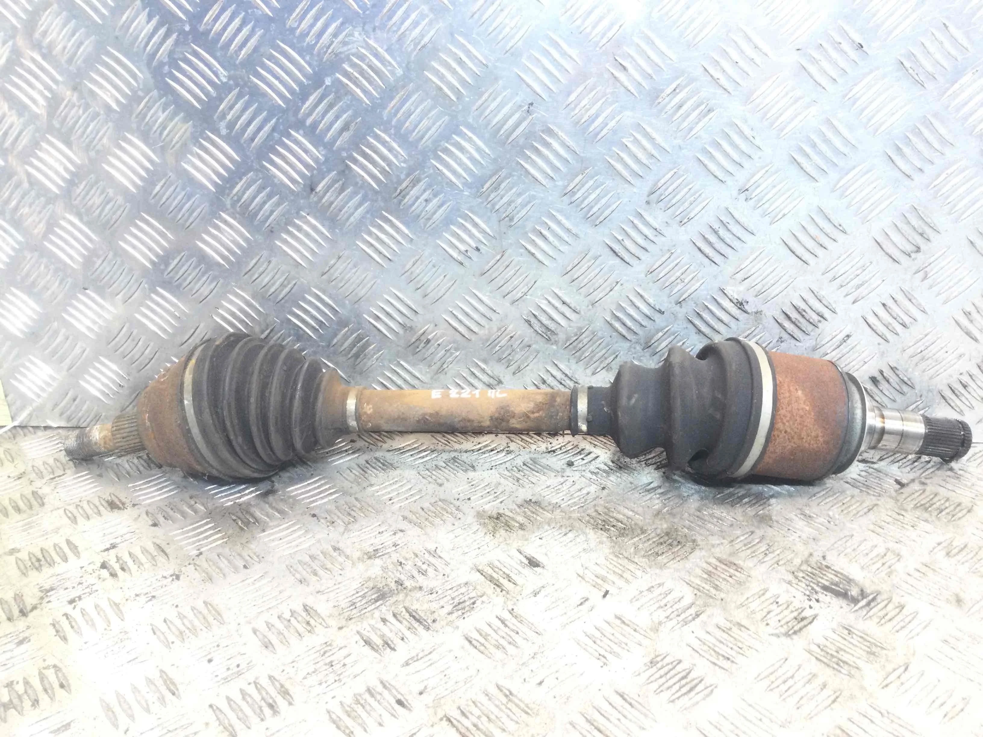 Полуось передняя левая (приводной вал, ШРУС) Mercedes ML W164 (2005-2008) дизель 3.0 CDI Автомат Внедорожник