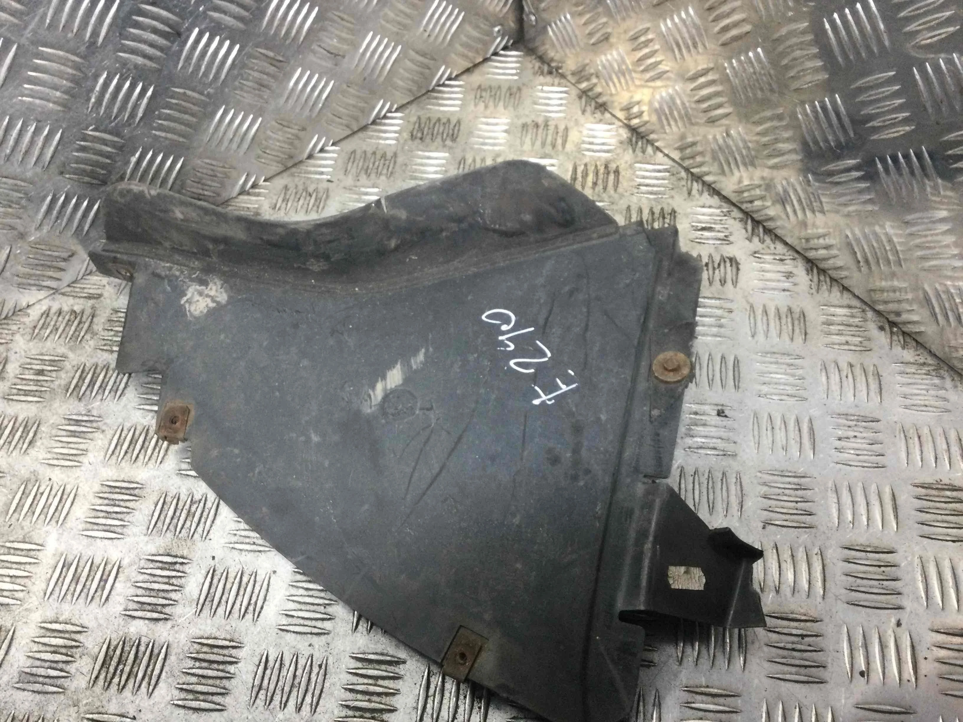 Защита арок передняя левая (подкрылок) BMW 5-Series F10/F11/GT F07 (2009-2013) дизель 2.0 TD Механика Универсал