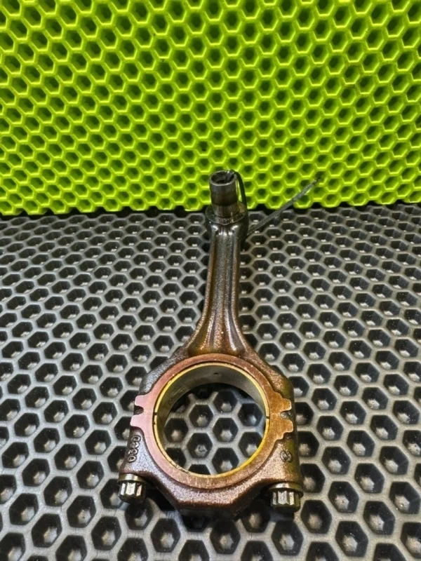 Шатун VW Passat B6