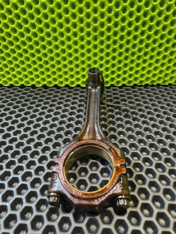 Шатун VW Passat B6