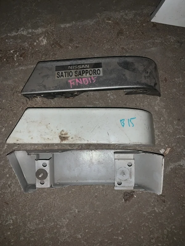 Планка под стоп Nissan Sunny B15