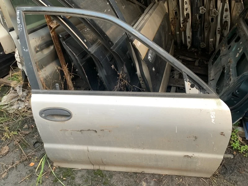 Дверь Mitsubishi Lancer CB