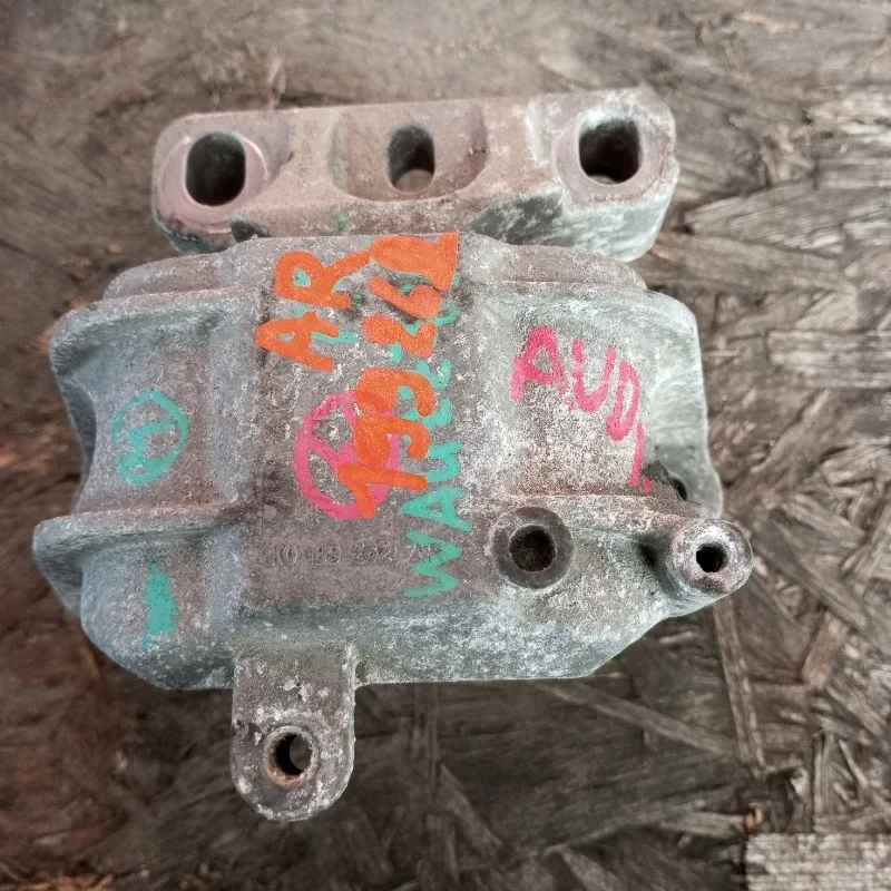 Подушка двигателя Volkswagen Passat B6 1K0199262AR