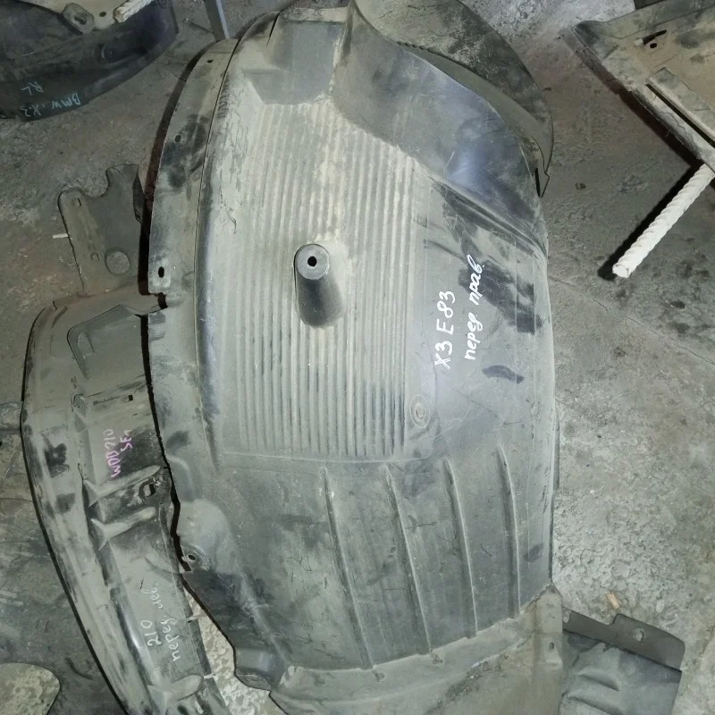 Подкрылок BMW X3 51713400054 E83, передний правый