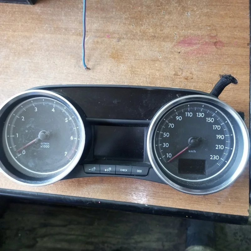 Щиток приборов Peugeot 508 2011 9678558780
