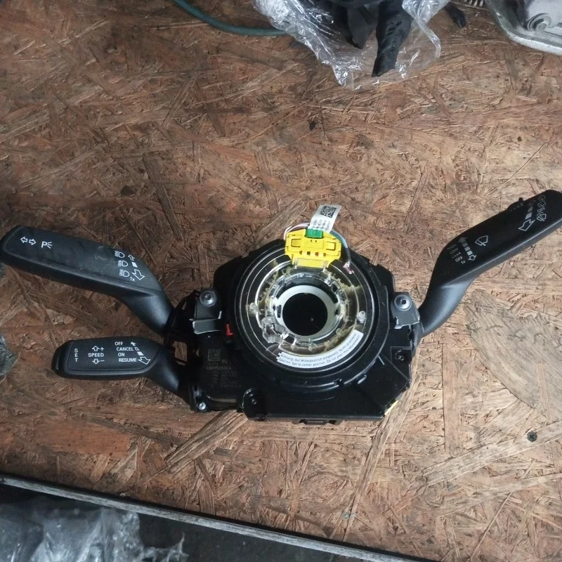 Шлейф-лента Audi A6C7 4G0953568A 4G2