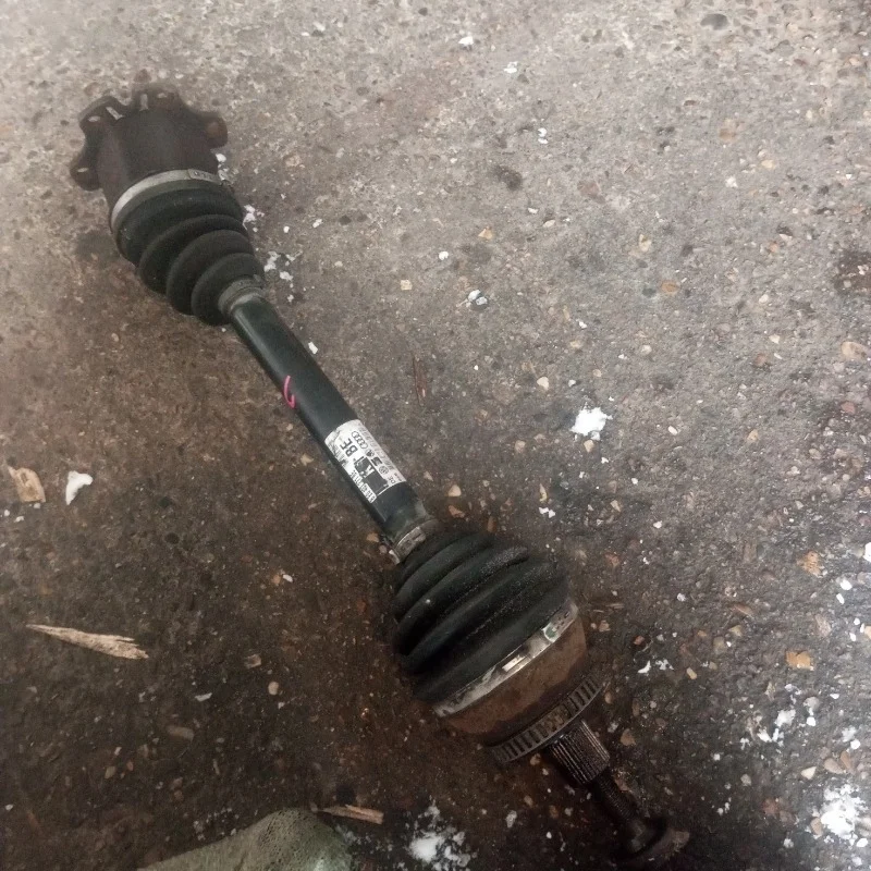 Привод Audi A4B7 8E0407271BE, передний