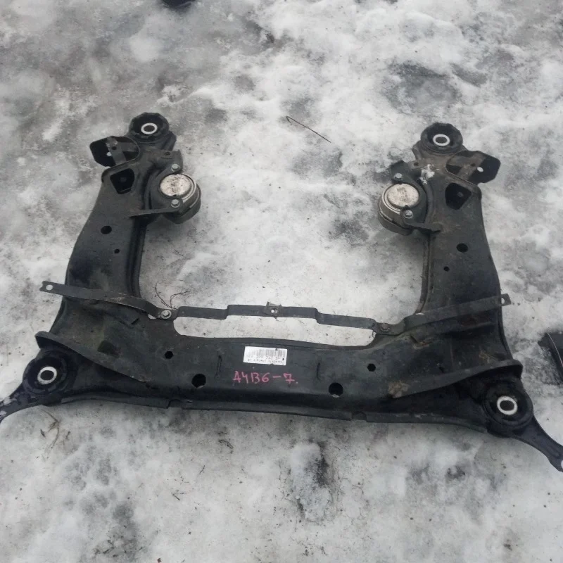 Подрамник Audi A4B6 8E0399313BP, передний