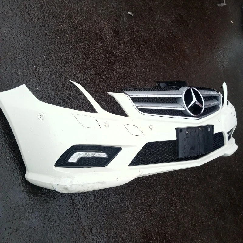 Бампер Mercedes-Benz E A2078852725 C207, передний