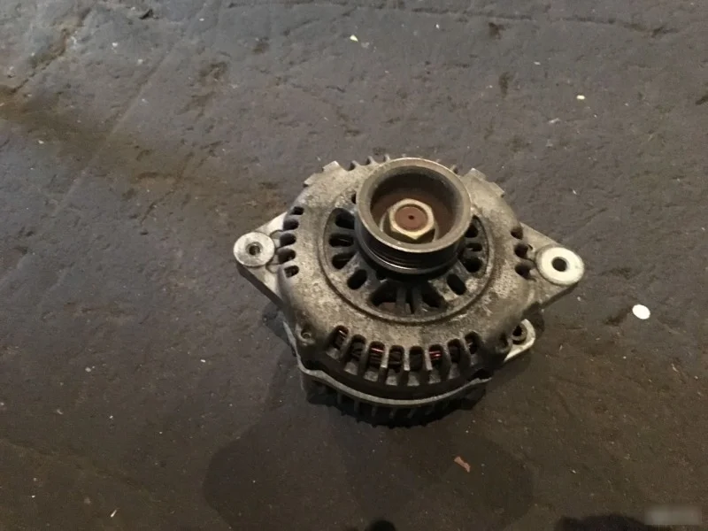 Генератор Subaru Legacy 23700AA330 EJ20