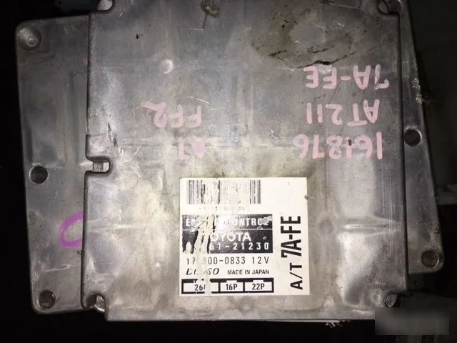Блок управления ДВС Toyota 8966121230
