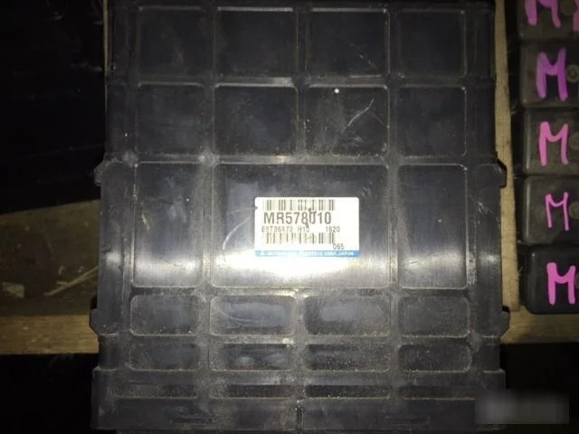 Блок управления Mitsubishi MR578010