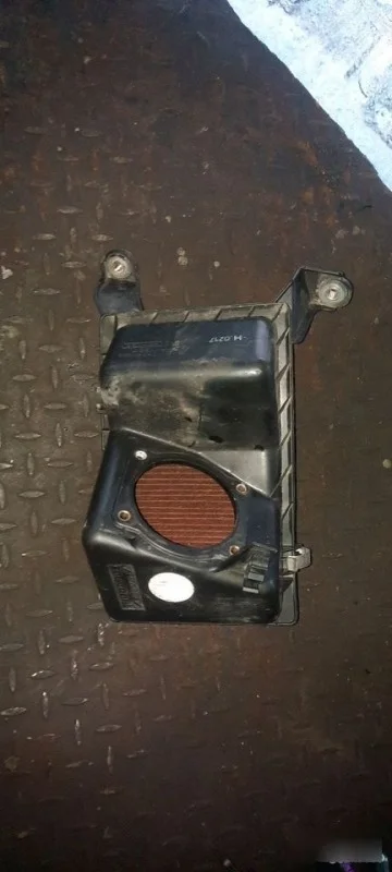 Корпус воздушного фильтра Subaru Forester 2000-2002 SF5