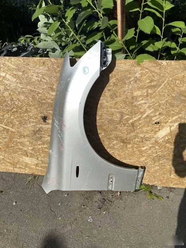 Крыло Toyota Crown 1999-2008 S180