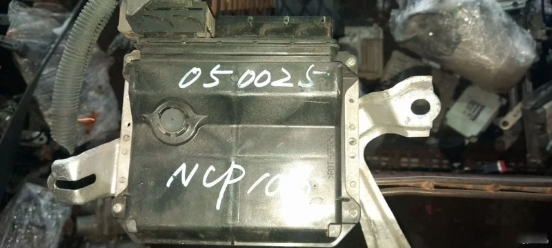 Блок управления Toyota Ractis 2005-2010 NCP100
