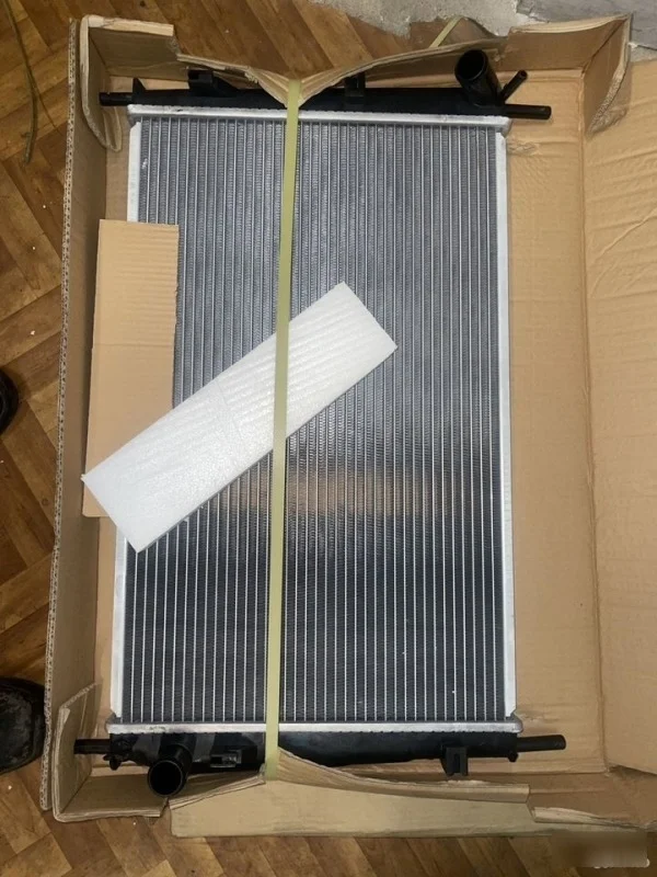 Радиатор охлаждения Ford Mondeo3 2003-2007 1671775