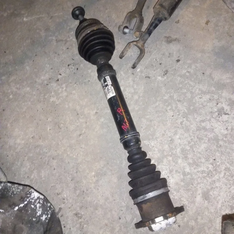 Привод Audi A4B6 8E0407271AG ALT, передний правый