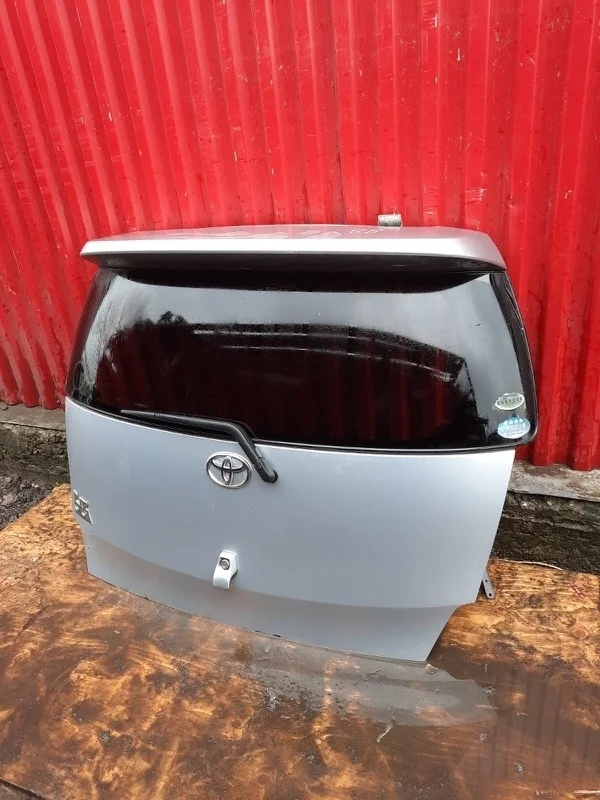 Дверь багажника Toyota BB QNC20