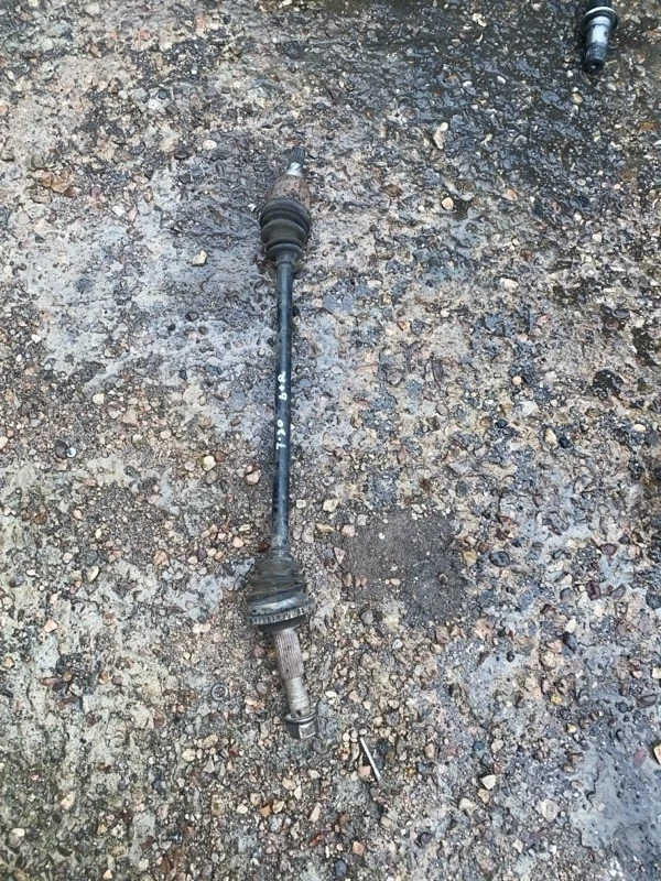 Привод полуось Nissan X-Trail 2000-2007 396008H510 NT30 QR20DE, задний