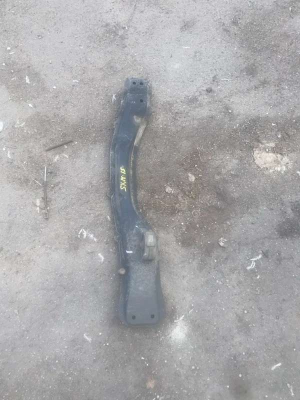 Балка ДВС продольная Toyota Ipsum 1995-2001 5120420121 SXM15 3SFE