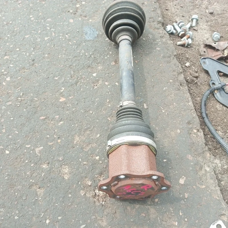 Привод Audi A6C7 8R0407271C 4G2 CHV