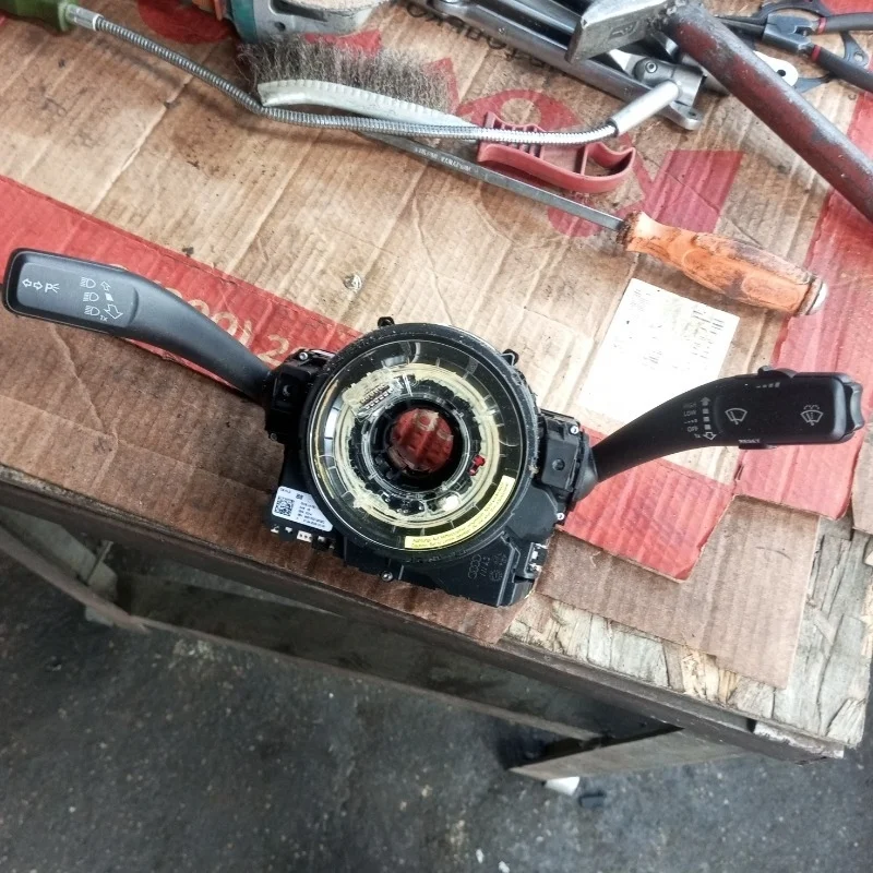 Шлейф-лента Audi A4B8 8K0953568F 8K2