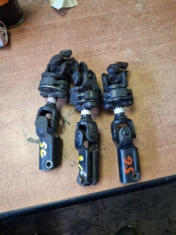 Рулевой карданчик Subaru Forester 2005 34170SA000 SG5 EJ20 EJ25