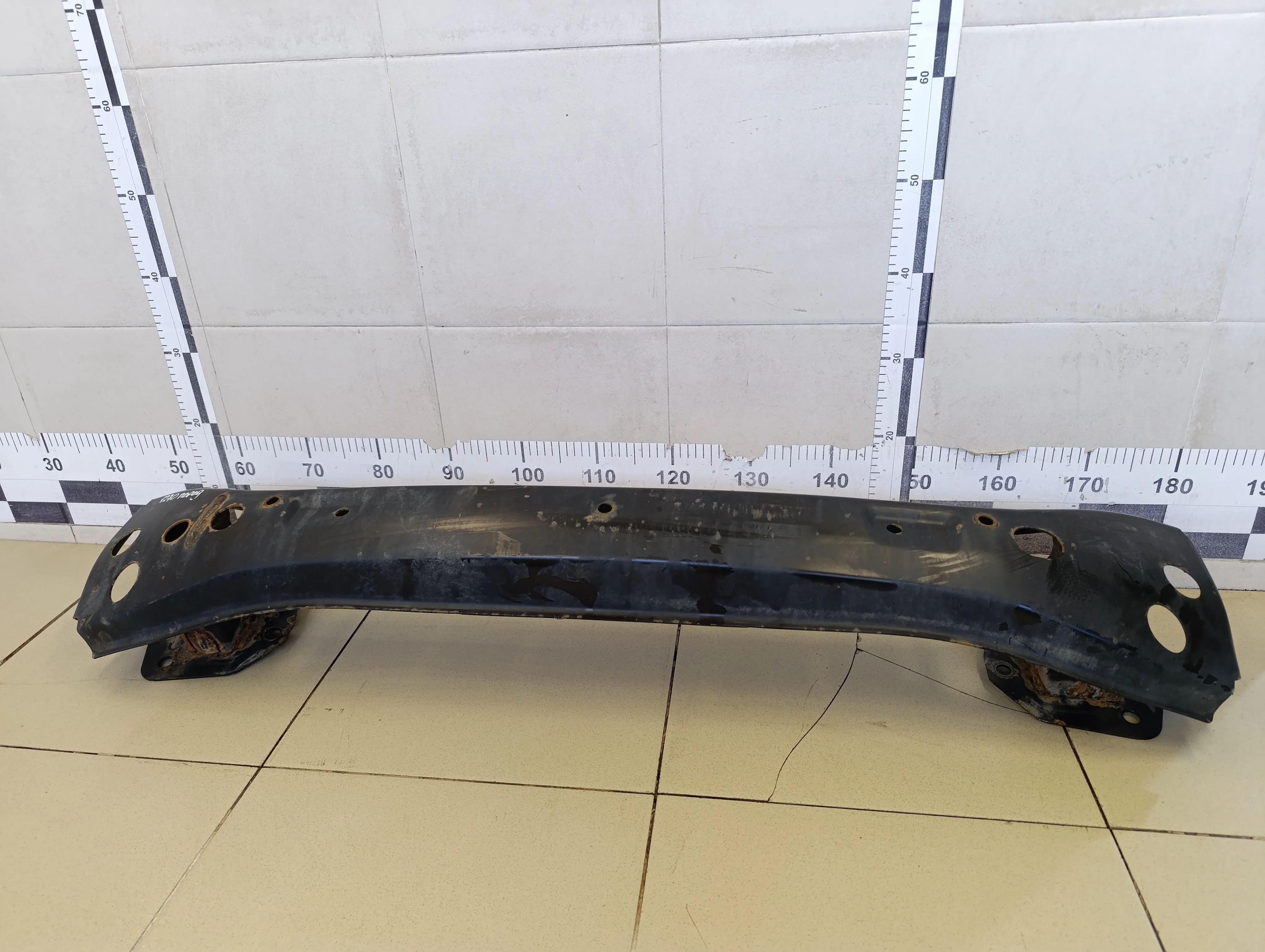 Усилитель переднего бампера Transporter T5 2003-2015