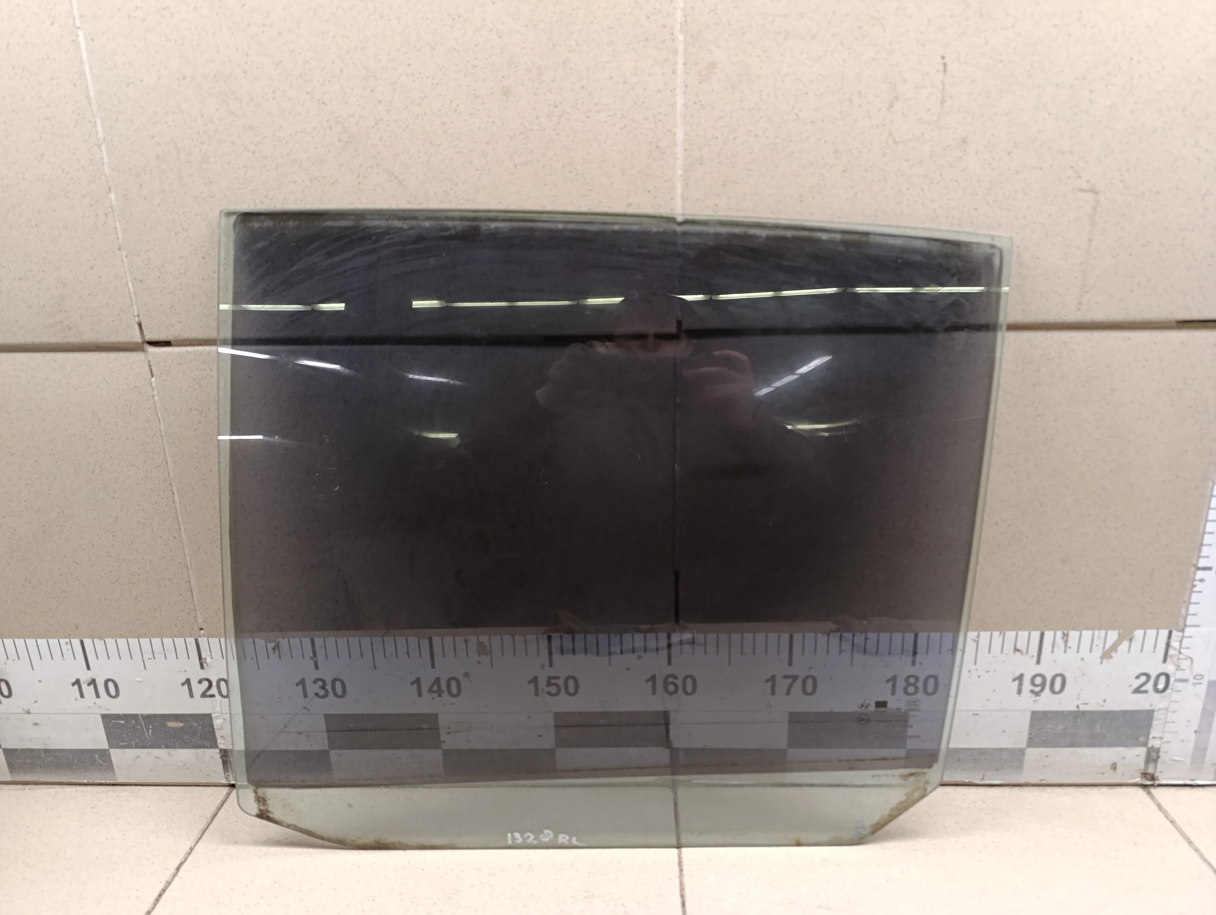 Стекло двери задней левой Getz 2002-2010