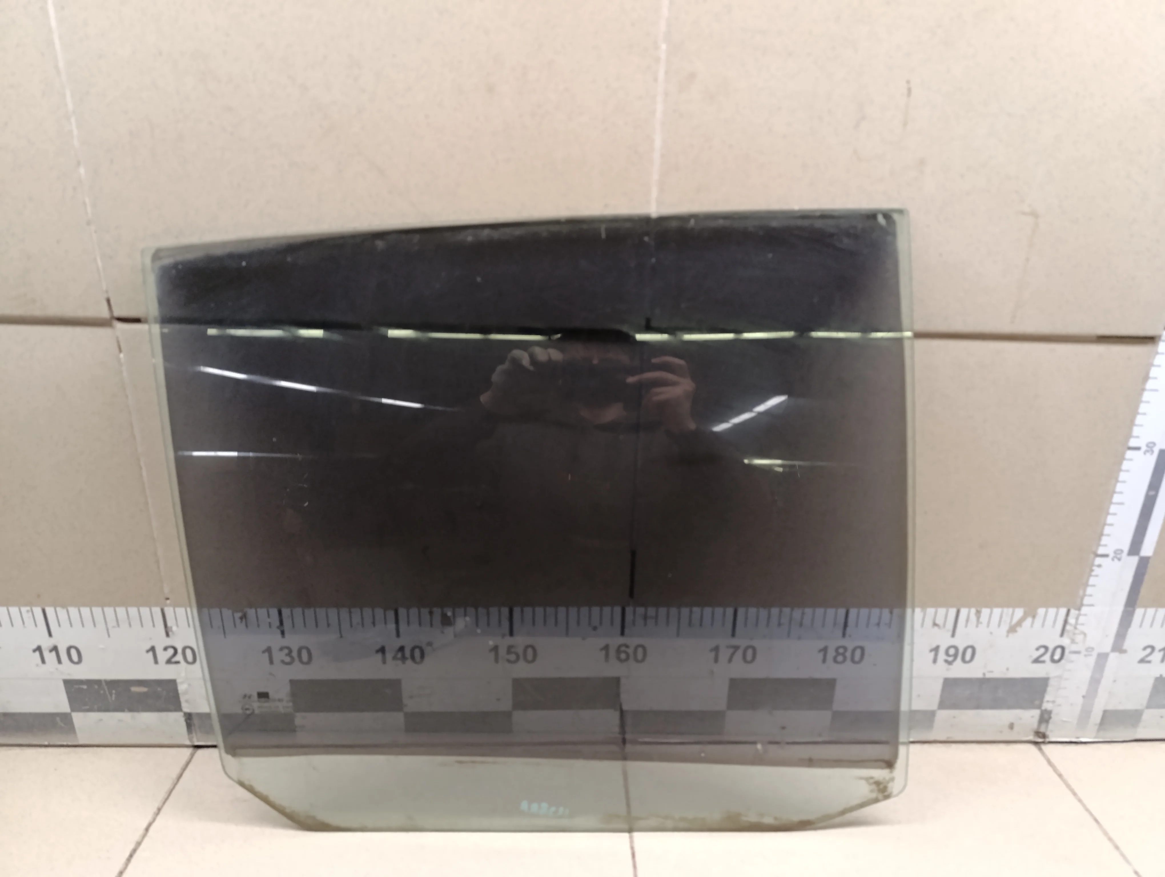 Стекло двери задней правой Getz 2002-2010