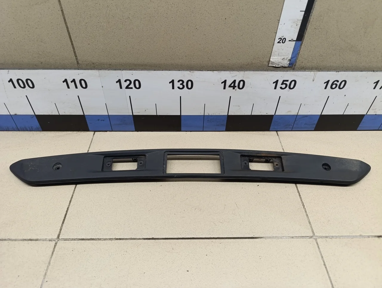 Накладка двери багажника Tiguan 2011-2016