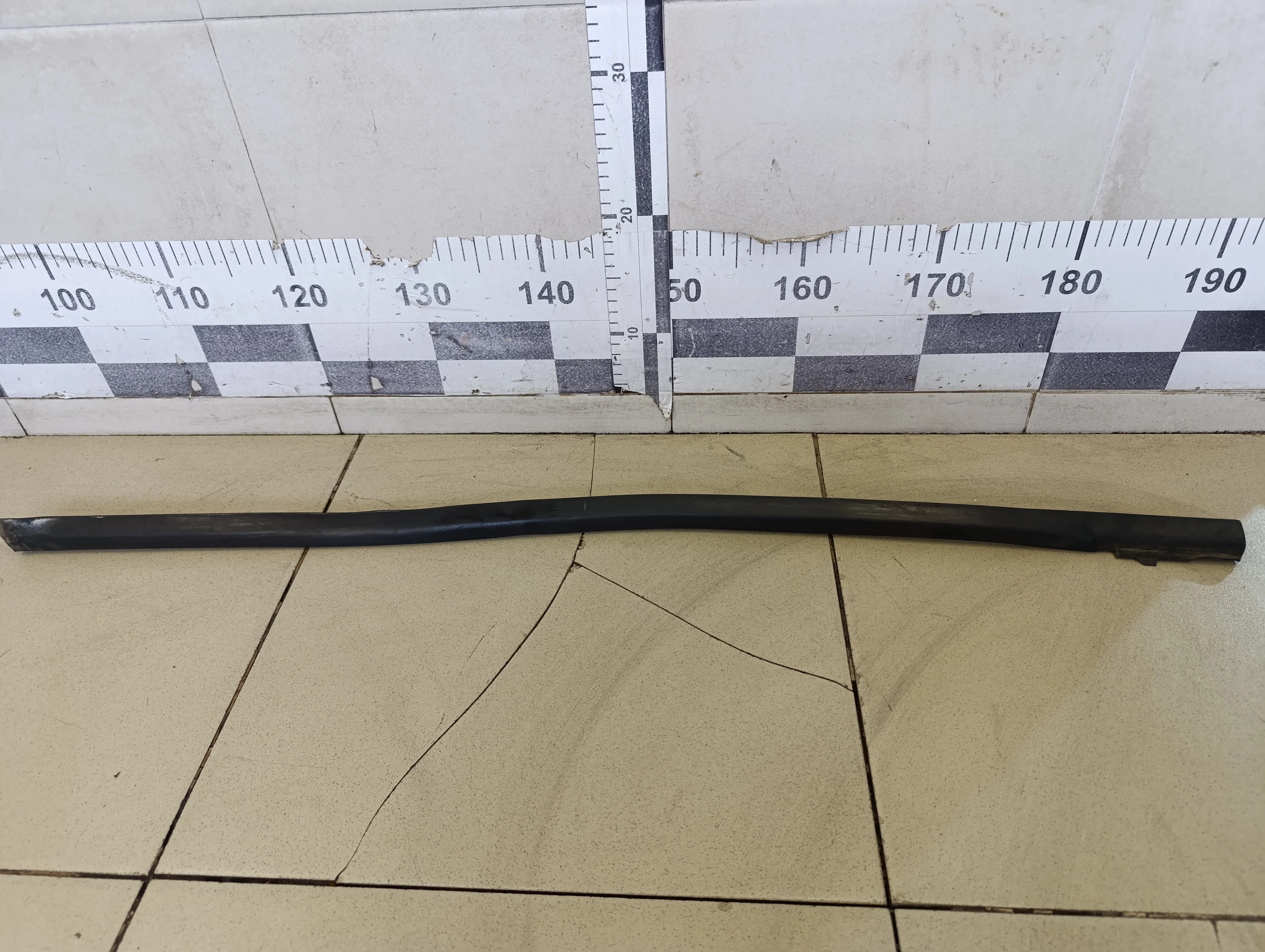 Накладка стекла переднего правого Focus II 2005-2008