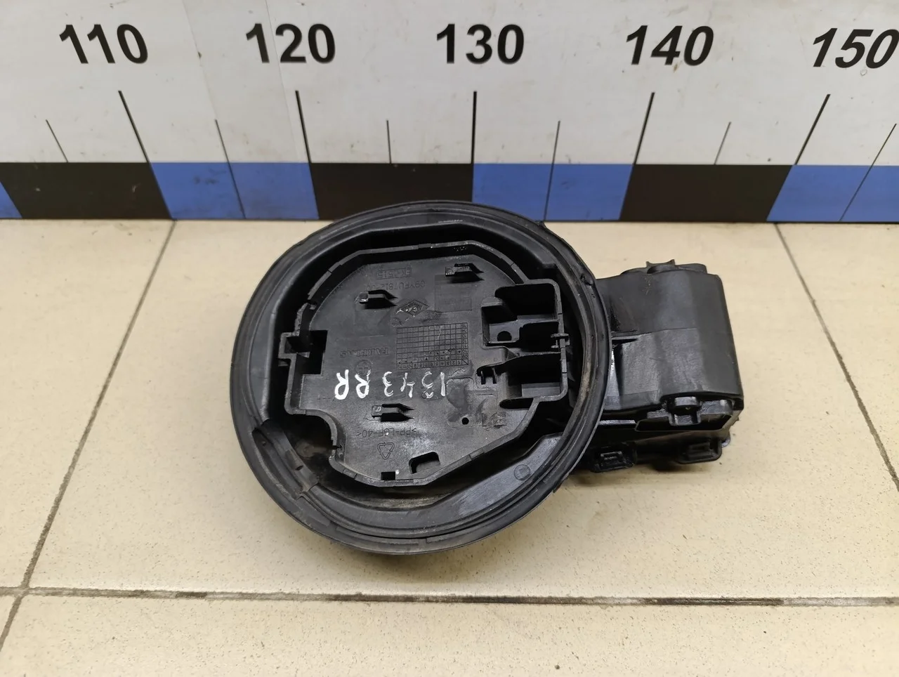 Ниша лючка бензобака Fluence 2010>